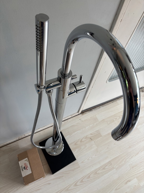 Image 1 of Bongio vrijstaande design badkraan met natuurstenen voet – compleet met inbouwbox