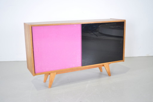 Gabinete vintage Jiroutek