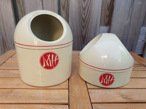 Ensemble de salle de bain avec coiffeuse vintage par Makio Hasuike