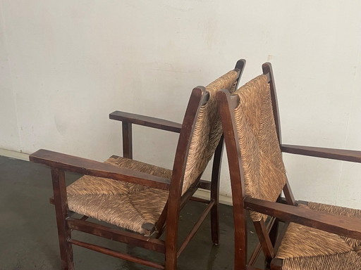 Een paar vintage fauteuils