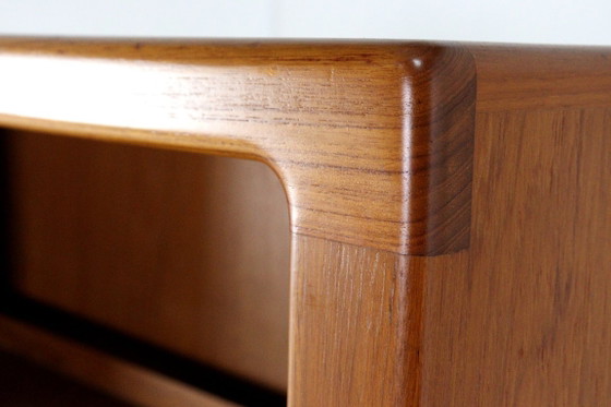 Image 1 of Dyrlund vitrinekast vintage Deens design