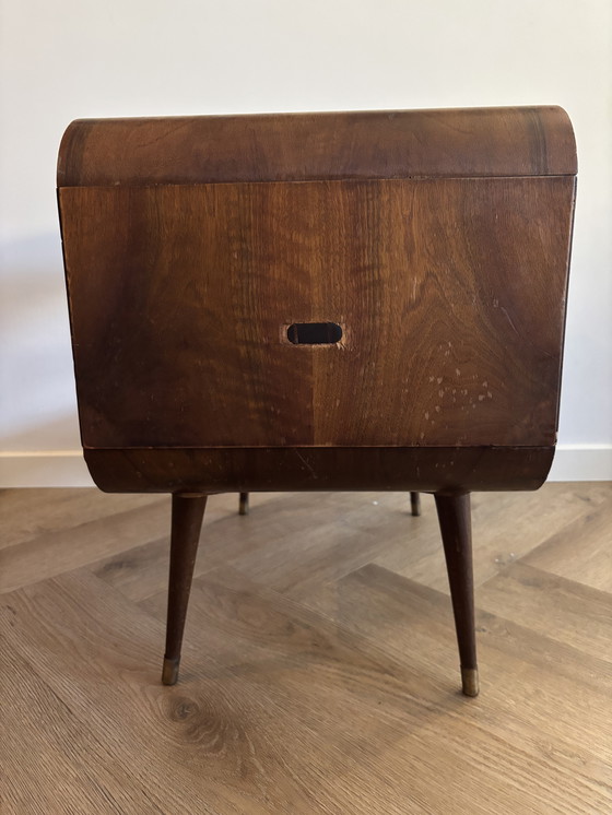 Image 1 of Table d'appoint vintage exclusive – Années 1950