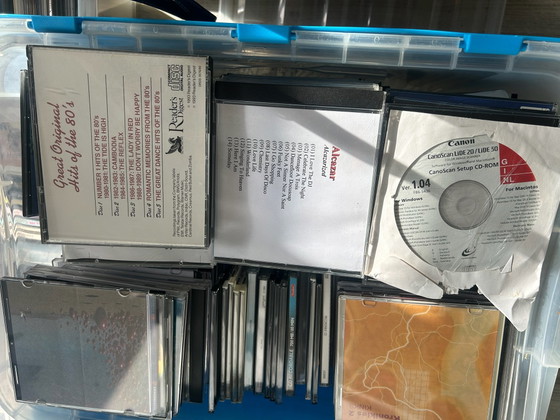 Lote de CDs – Objetos decorativos, Plástico (photo 4 of 6)