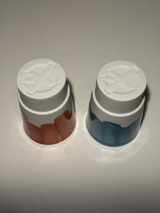 Image 1 of 2 Tassen Design Sander Luske - Nützliche neue Farben - Neu