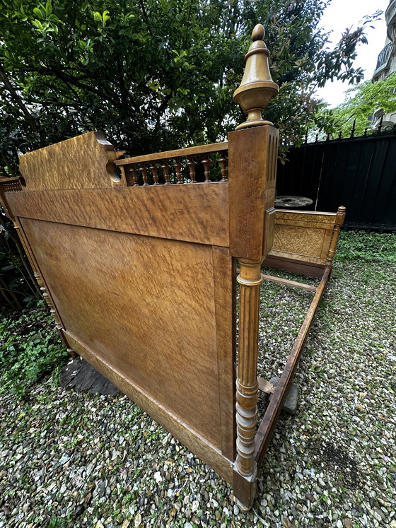 Image 1 of Lit en ronce de bois période Louis Philippe - Restauration 