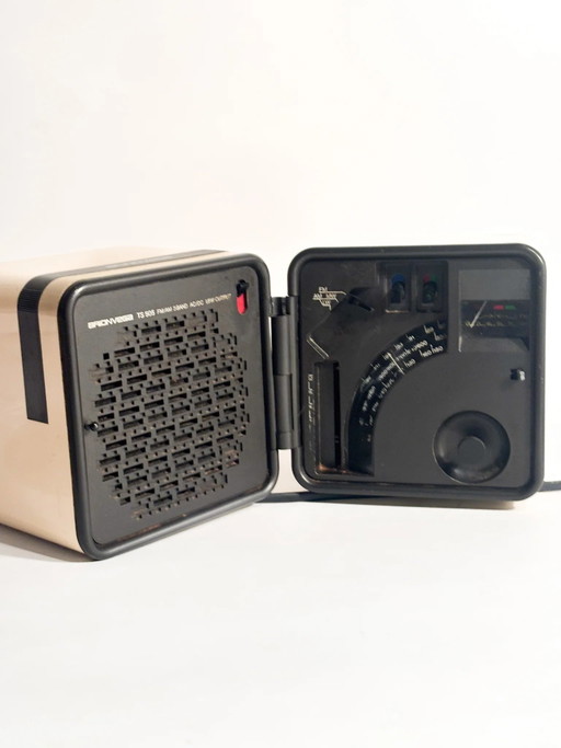 Radio Cubo Brionvega TS505 de Richard Sapper y Marco Zanuso años 70