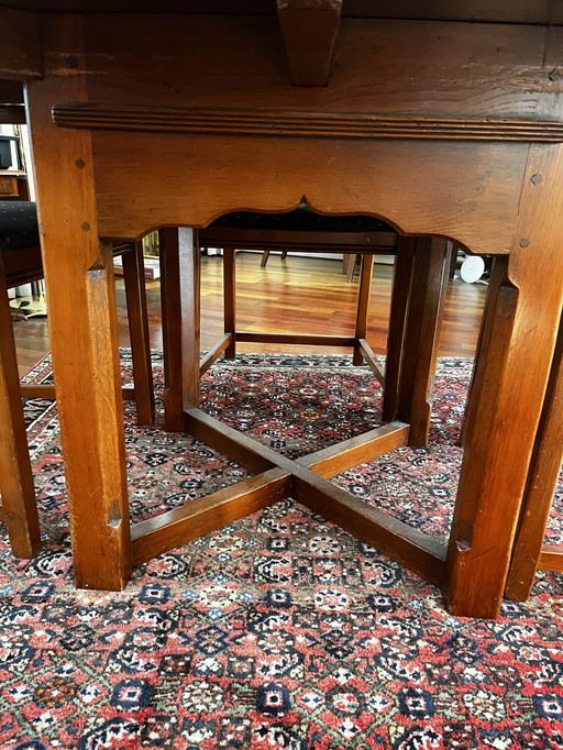 Ensemble de 4 fauteuils Schuitema Art Nouveau avec table ronde.