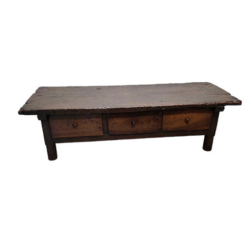 Antique Spanish chestnut and walnut coffee table, 18th century