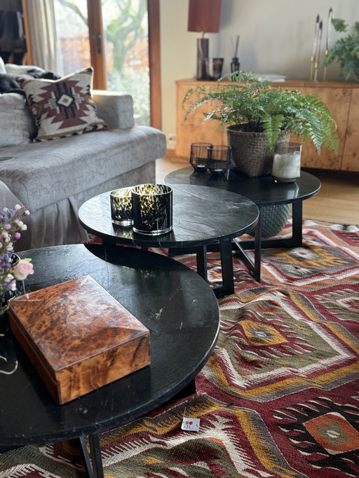 Round marble coffee table