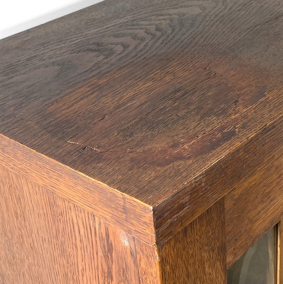 Image 1 of Credenza in rovere per ragazze con vetro tagliato