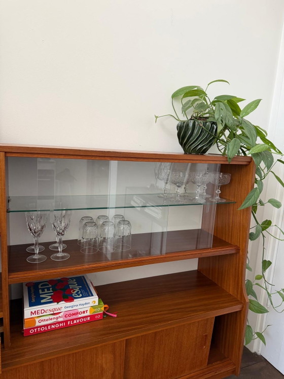 Credenza di metà secolo, design danese – Credenze alte, Wood, Glass (photo 10 of 12)