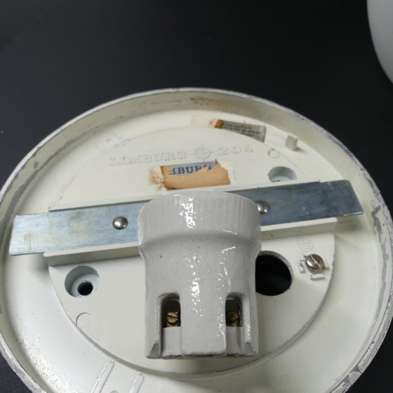 Image 1 of Bloemvormige plafond- of wandlamp van Glashütte Limburg, jaren 70.