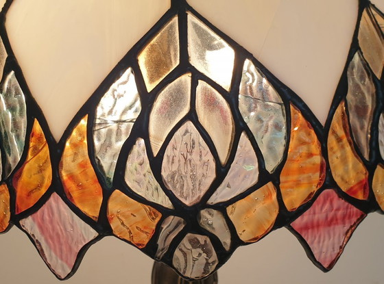 Image 1 of Large (52cm) Tiffany Stained Glass Table Lamp Peacock Feathers