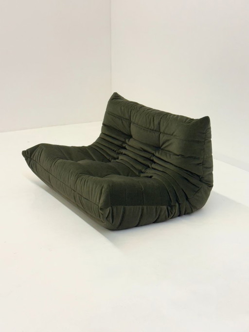 Ligne Roset Togo élément 2 places en velours vert foncé