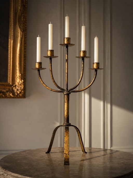 Grand candélabre brutaliste à 5 bras en fer doré, style milieu du XXe siècle (55 cm)