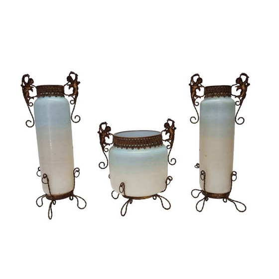 Image 1 of Juego de jarrones neoclásicos franceses de 3 piezas