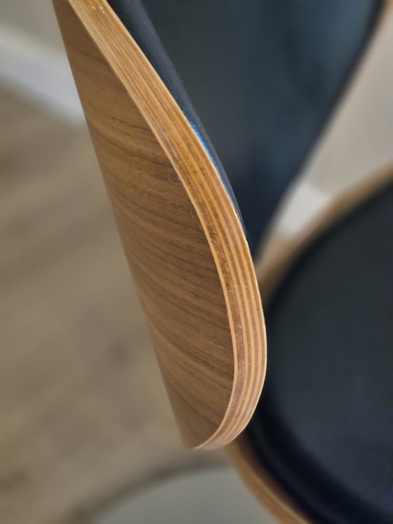 Image 1 of Dan-form Curve loungestoel. 