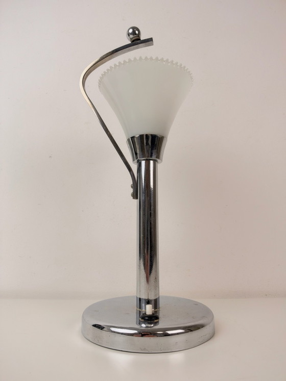 Tischlampe im Art Deco-Stil, verchromt, modernistisches Design, Tischlampen, Glas, Weiß (Foto 4 von 10)