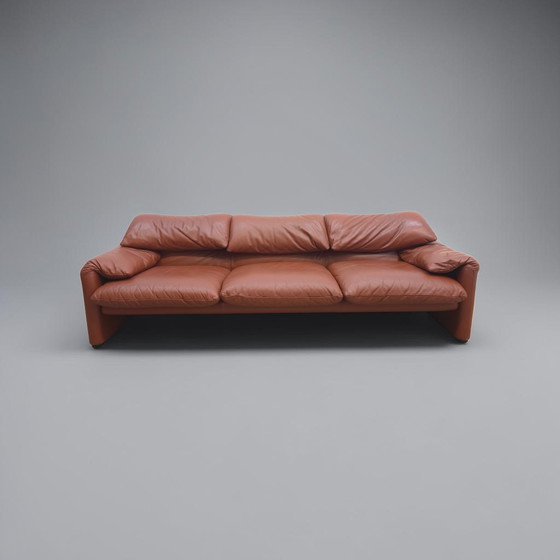 Image 1 of Set da suite Cassina Maralunga con divano di design in pelle.