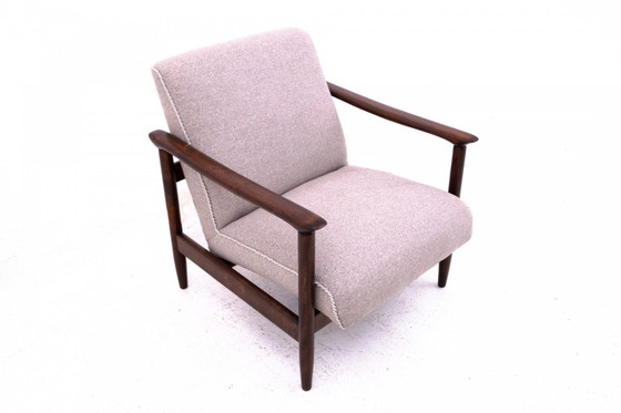 Image 1 of GFM-142 fauteuil, ontworpen door Edmund Homa uit de jaren 1960. Na renovatie.