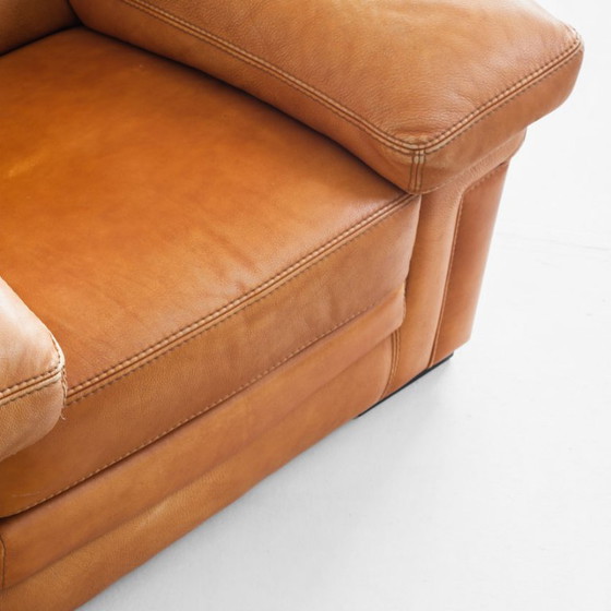 Poltrona in pelle cammello, realizzata da Roche Bobois. Vintage - Francia, anni '80. – Poltrone, Leather (photo 11 of 18)