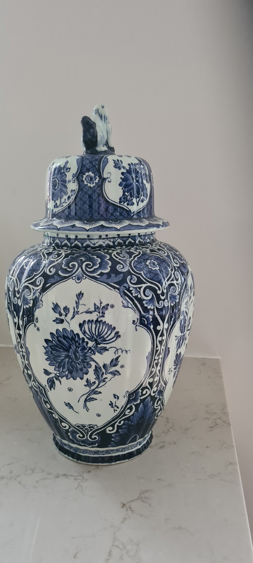 Jarrón de jengibre antiguo