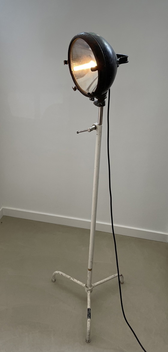 Image 1 of MetalMed vintage schijnwerper lamp
