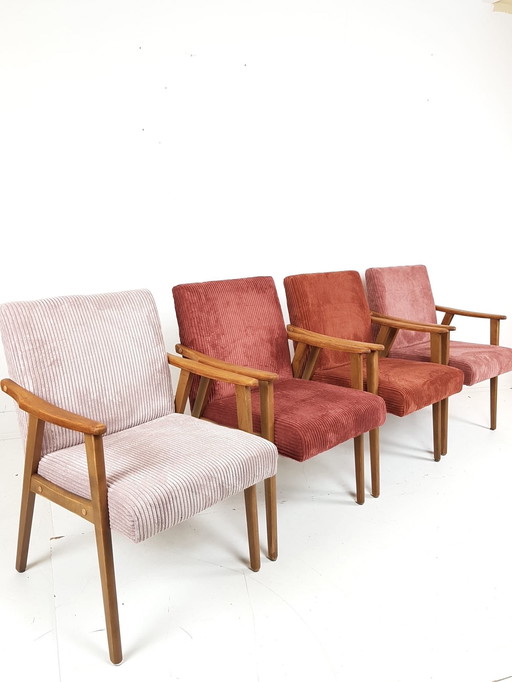 Set van 4 vintage fauteuils roze tinten nieuw gestoffeerd