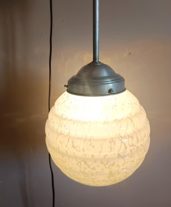 Image 1 of Art deco glazen bol hanger uit Clichy