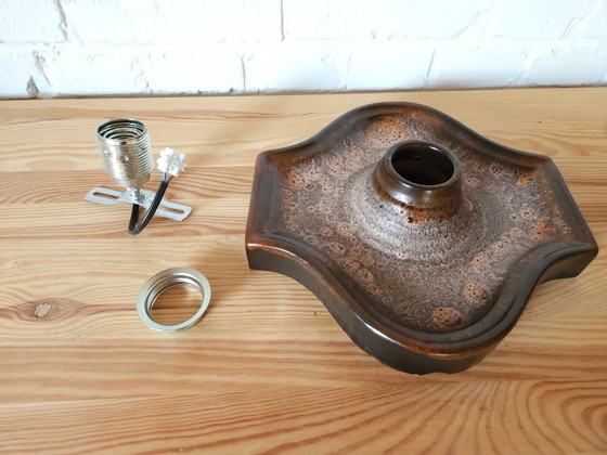 Image 1 of Keramieken aardewerken bruine vintage wandlamp, west germany fat lava stijl, keramische retro wandlamp, space age lamp