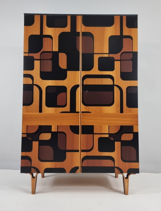 Image 1 of Vintage kledingkast, 1970