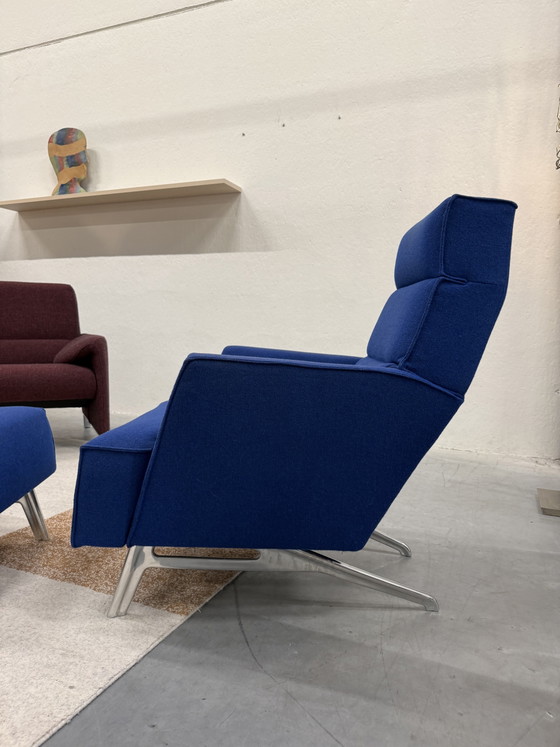 Image 1 of Design on Stock Solo fauteuil met Hocker blauw stof 