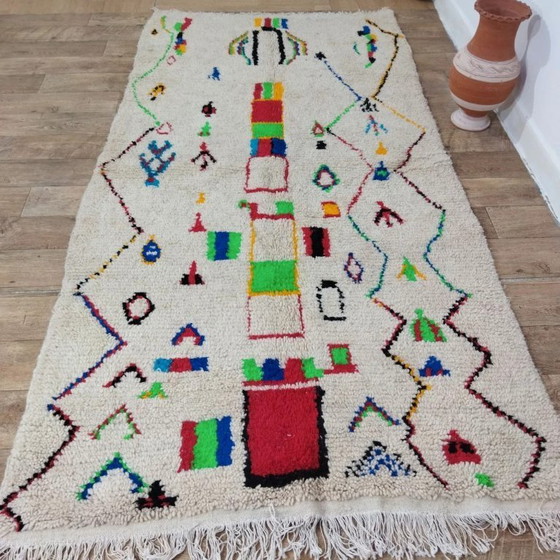 Image 1 of Azilal Berber-kleed, uniek exemplaar – handgeweven van natuurlijke wol (250 × 135 cm)