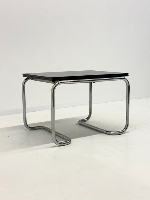 Mesa de comedor Acerbis con tablero de roble negro de Giotto Stoppino