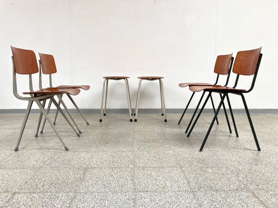 Image 1 of 4 vintage design mid-century eetkamerstoelen + 2 krukken