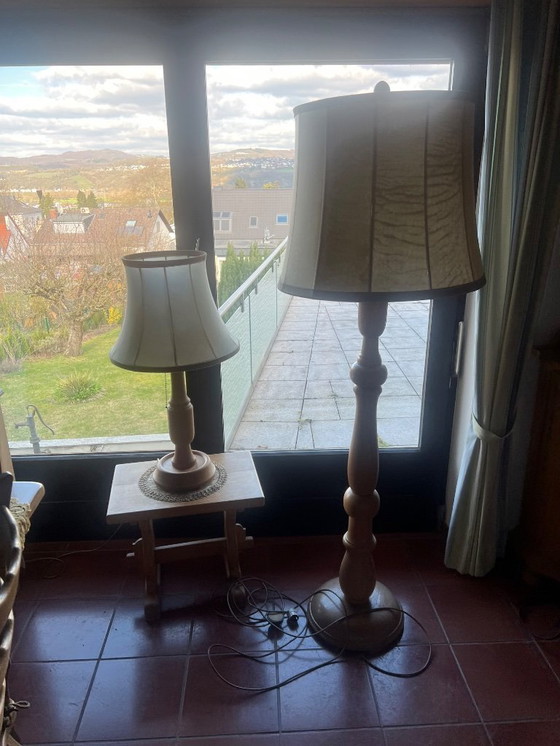 Image 1 of Lampen + Tisch