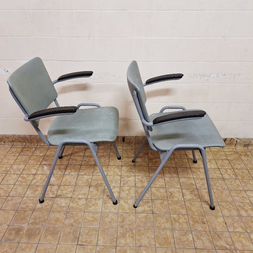 Ahrend de Crikel Stoel uit 1963 / 2 Stuks