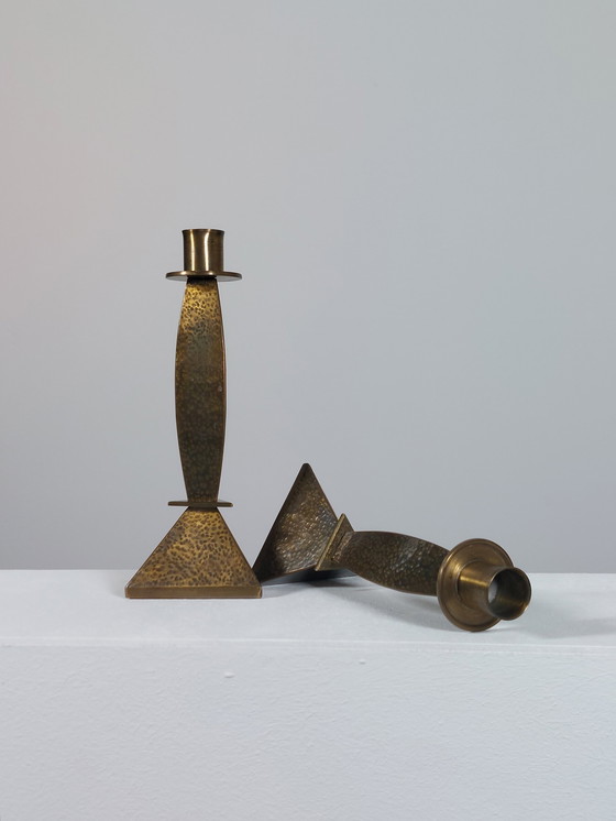 Image 1 of Pair of hand-forged hammered brass candlesticks, Menphis style
