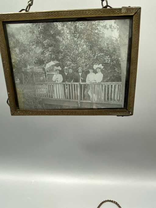 Paire de photographies ambrotypes sur verre dans leurs cadres en laiton – fin XIXe siècle