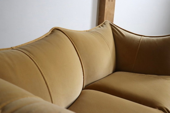 Le Bambole sofa in velvet By Mario Bellini For B&B Italia, 1970s, 2 seaters, Beige, Vintage (photo 11 of 17)