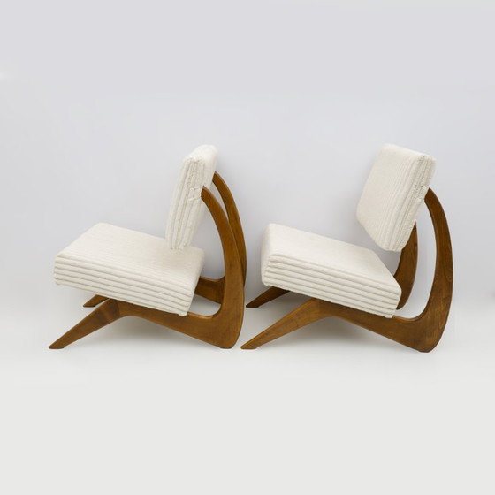 Image 1 of Ein Paar Adrian Pearsall Midcentury-Loungesessel aus Walnussholz für Craft Associates