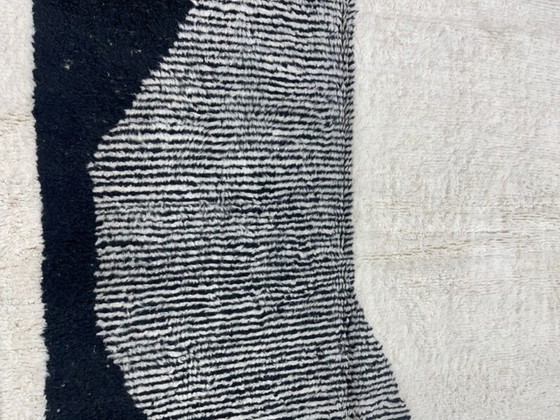 Image 1 of Tapis berbère en laine authentique Zebra 300cmx250cm 