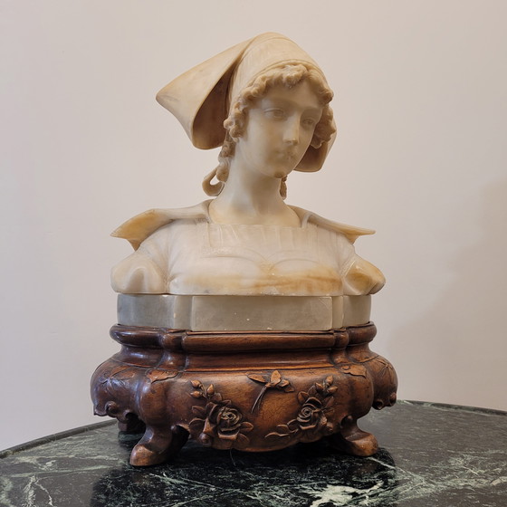 Image 1 of Busto “Mujer Bretona” En Alabastro, Art Nouveau, Circa 1900 – Francia