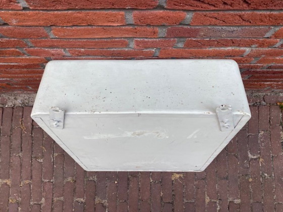 Image 1 of armadietto dei medicinali degli anni '50