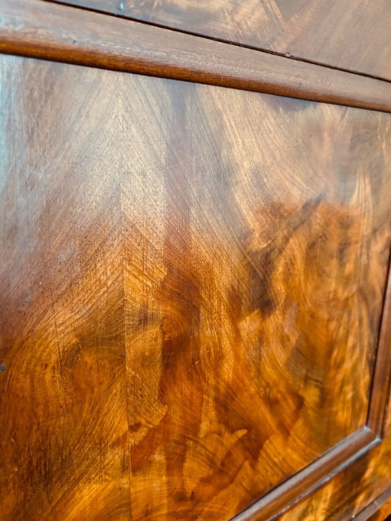 Image 1 of Escritorio antiguo de caoba