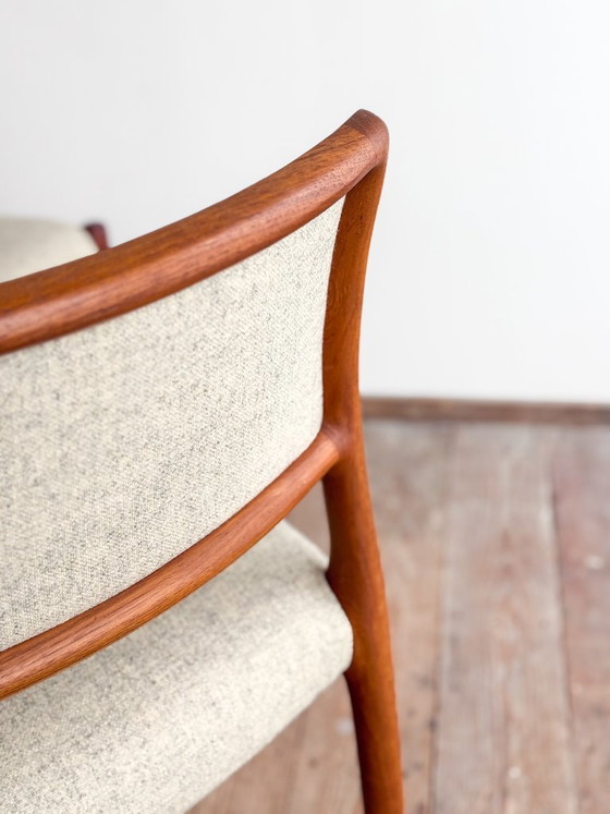 Image 1 of Set van 8 teakhouten eetkamerstoelen van Niels O. Møller voor J.L. Moller, model 80