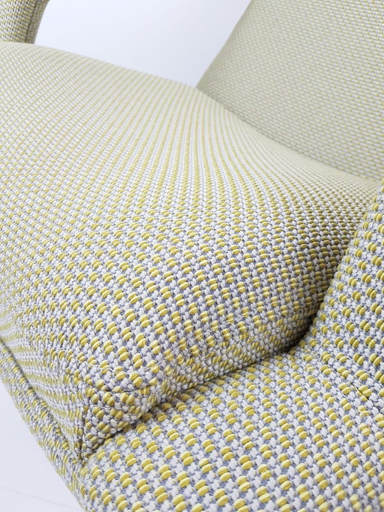 Image 1 of Poltrona Artifort vintage f140 | tessuto di rivestimento giallo-grigio