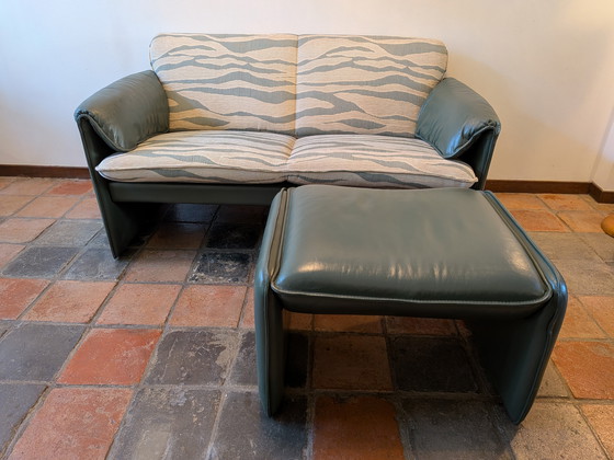 Image 1 of Sofá 2 Plazas Leolux Bora Bora + Hocker
Axel Enthoven | Tapicería de cebra posmoderna | Verde espuma de mar | California. 1990