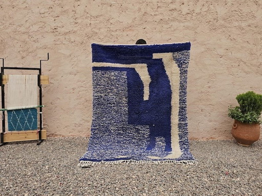 Handwoven natural wool rug, traditionally handmade, size 1.5/2.5 m