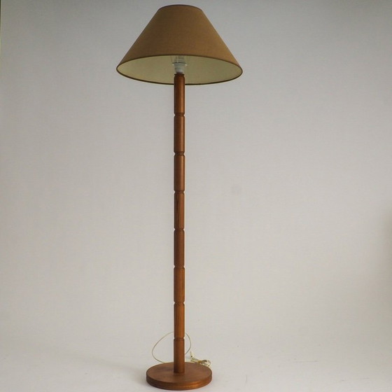 Image 1 of Lampadaire en bois style milieu du siècle